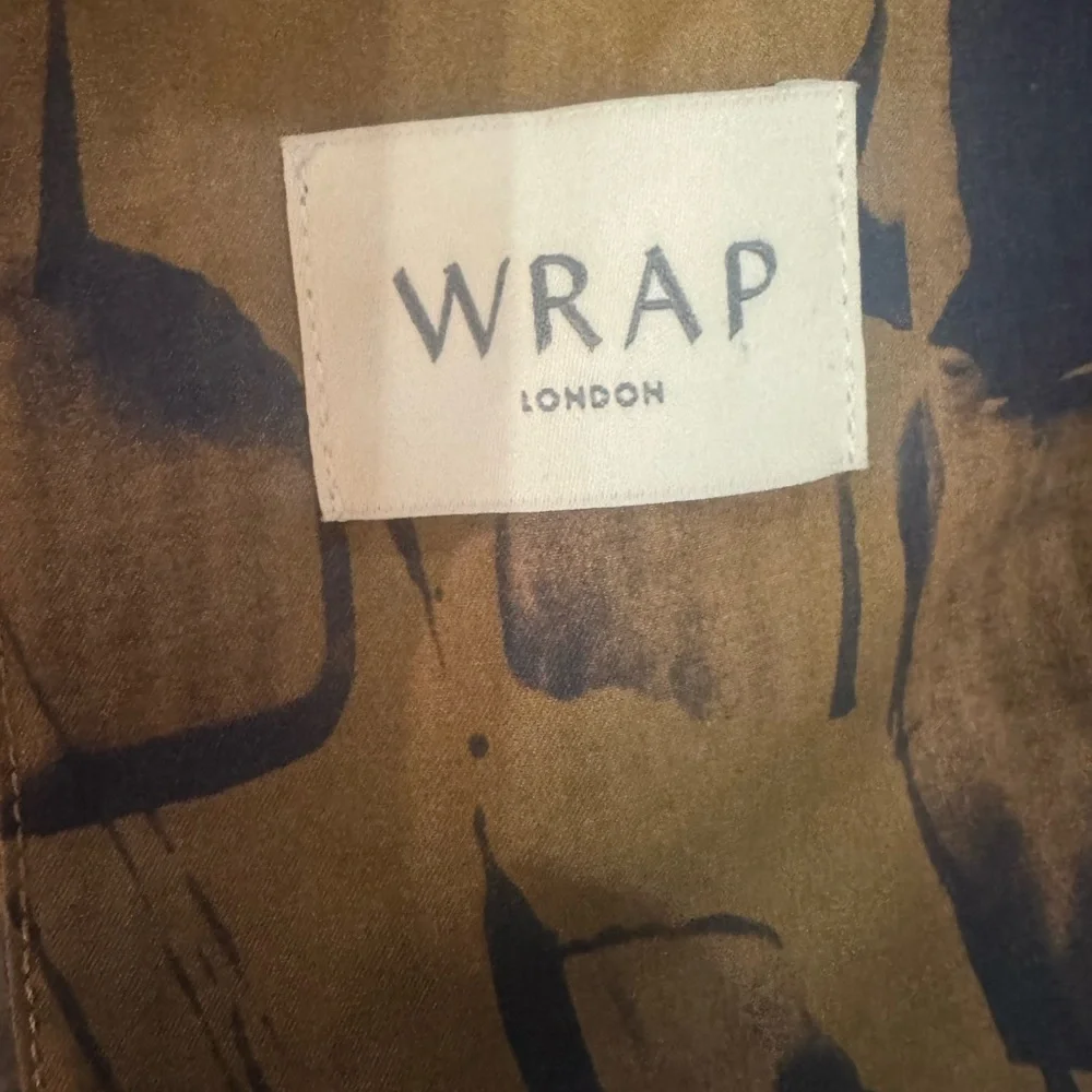 Wrap London Lyocell Patterned cinch waist midi Dress